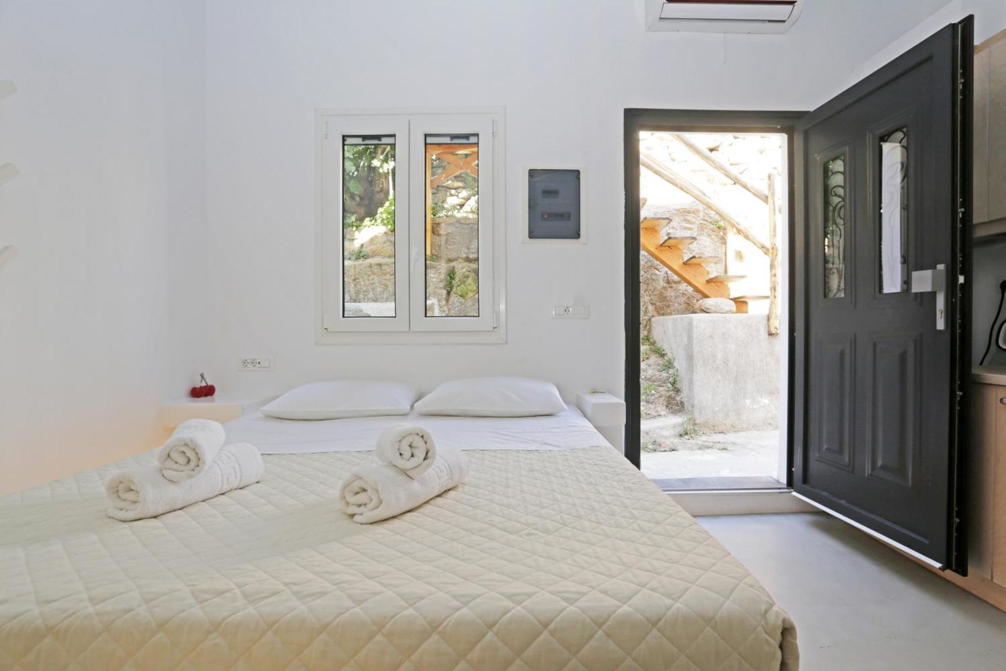 Brand New Mykonos Town Suites Екстериор снимка